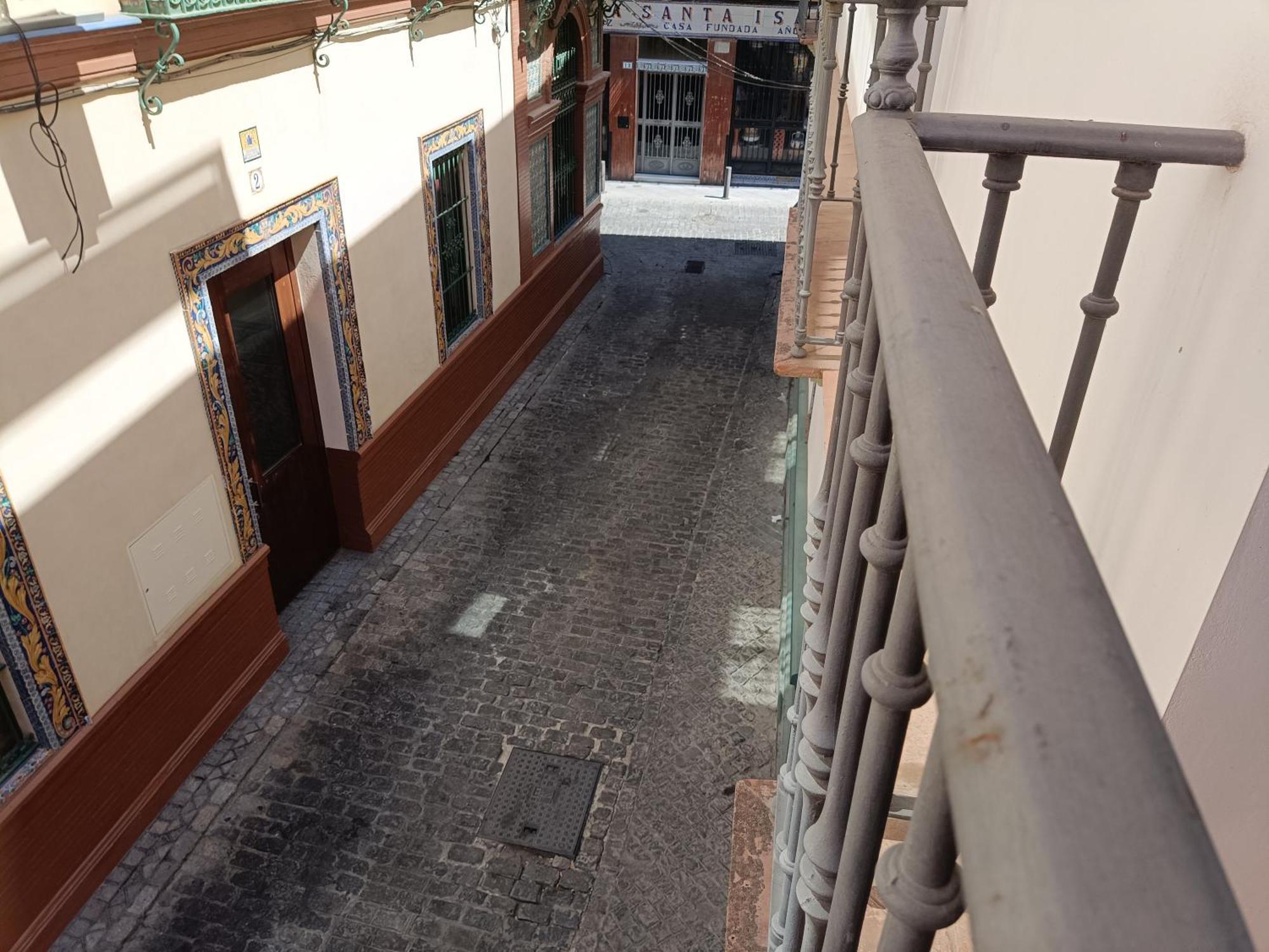 Apartamentos Luxury Puente De Triana Sevilla Eksteriør billede