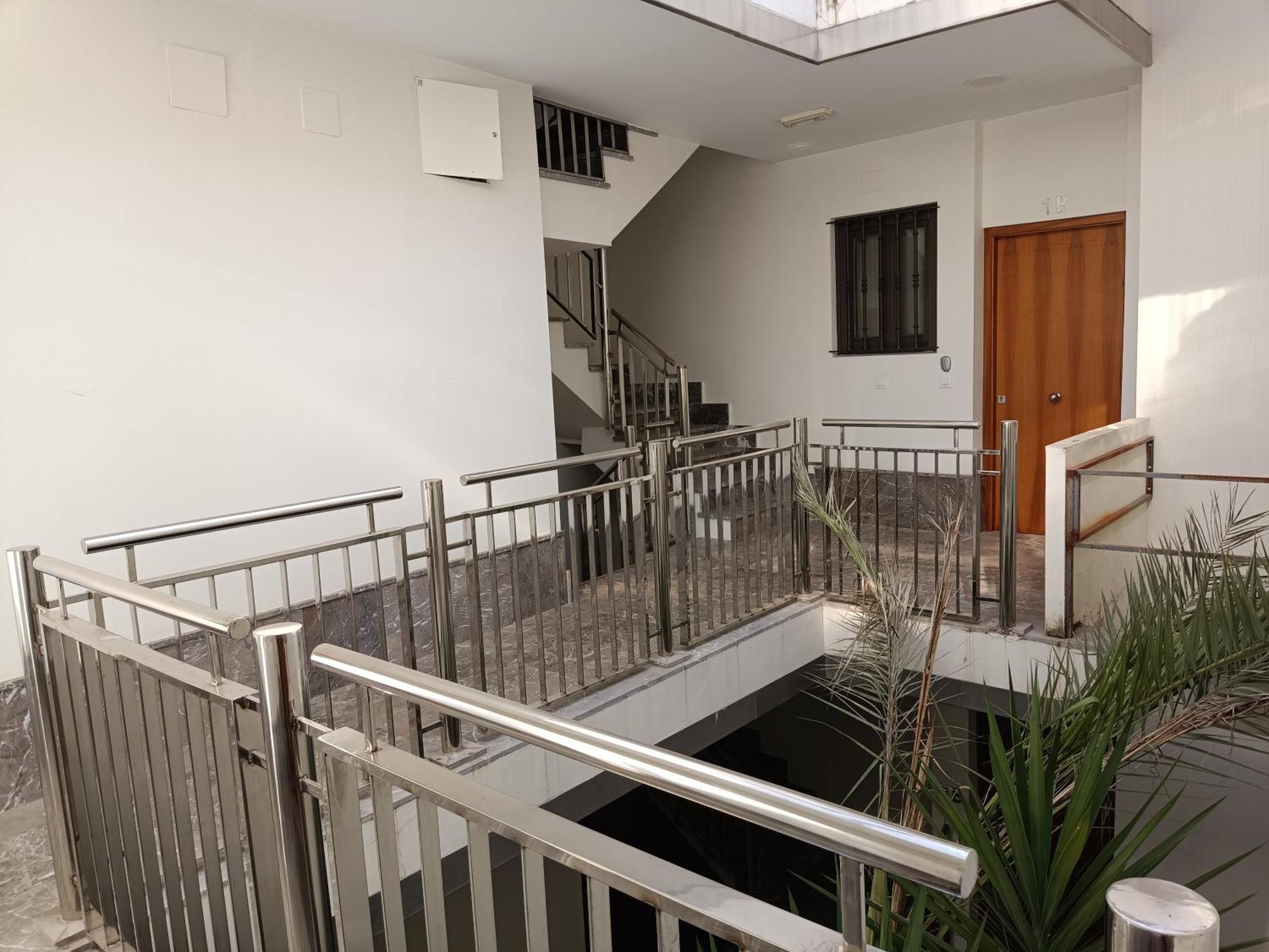 Apartamentos Luxury Puente De Triana Sevilla Eksteriør billede