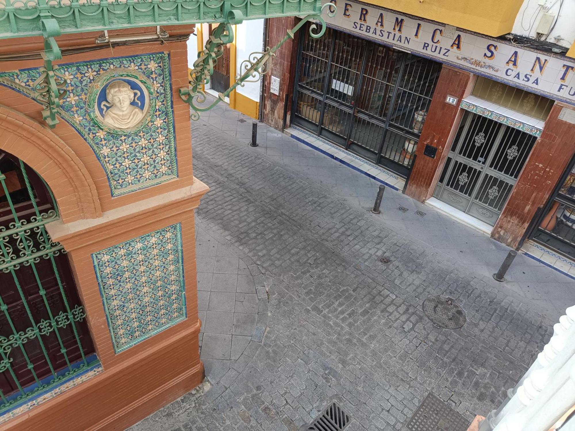 Apartamentos Luxury Puente De Triana Sevilla Eksteriør billede