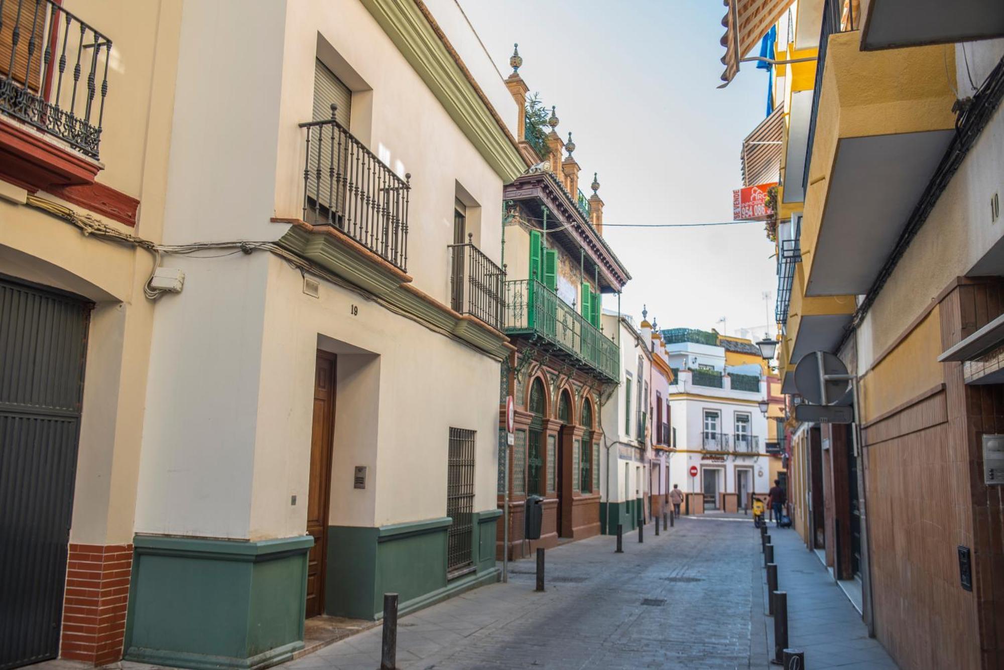 Apartamentos Luxury Puente De Triana Sevilla Eksteriør billede