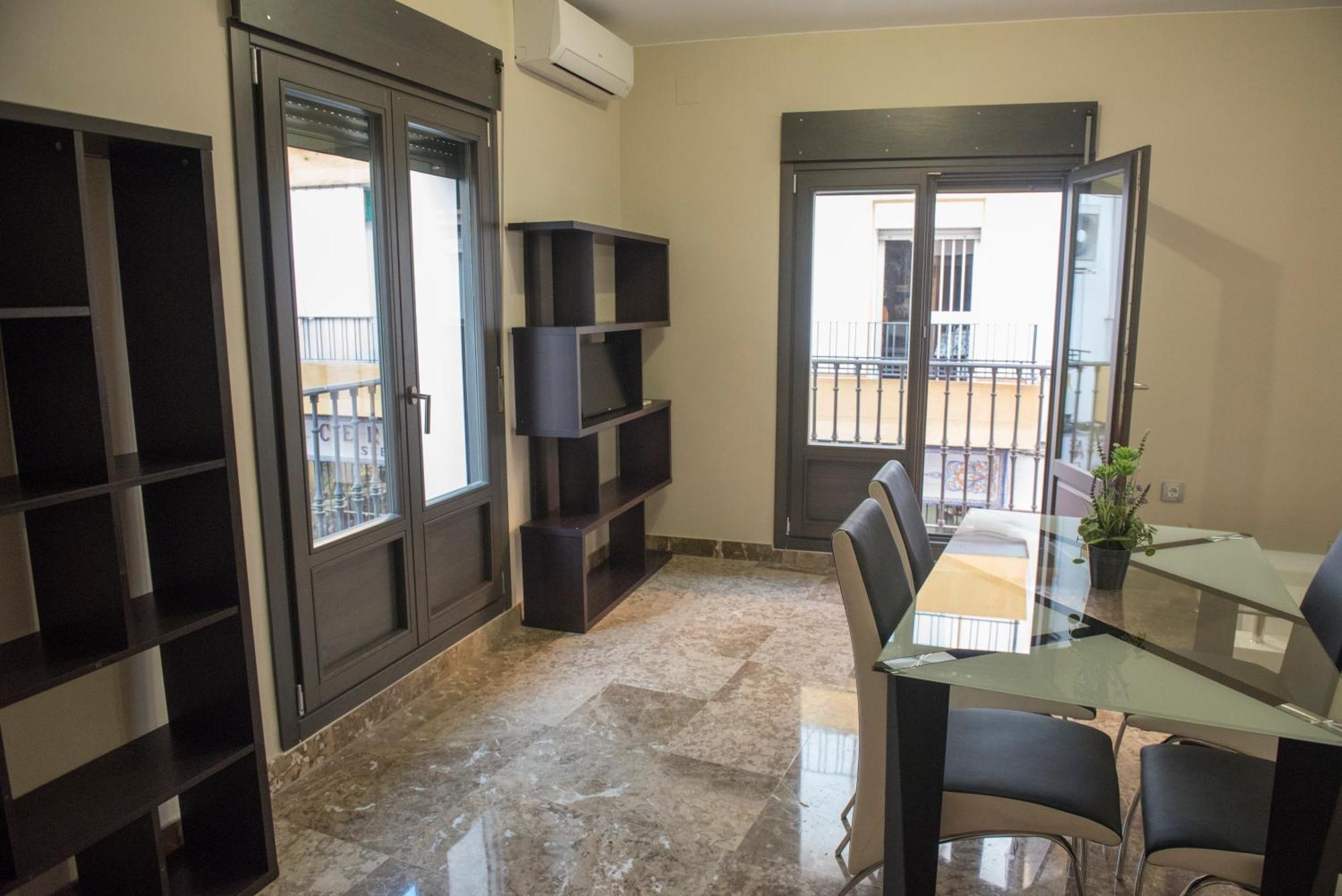 Apartamentos Luxury Puente De Triana Sevilla Eksteriør billede