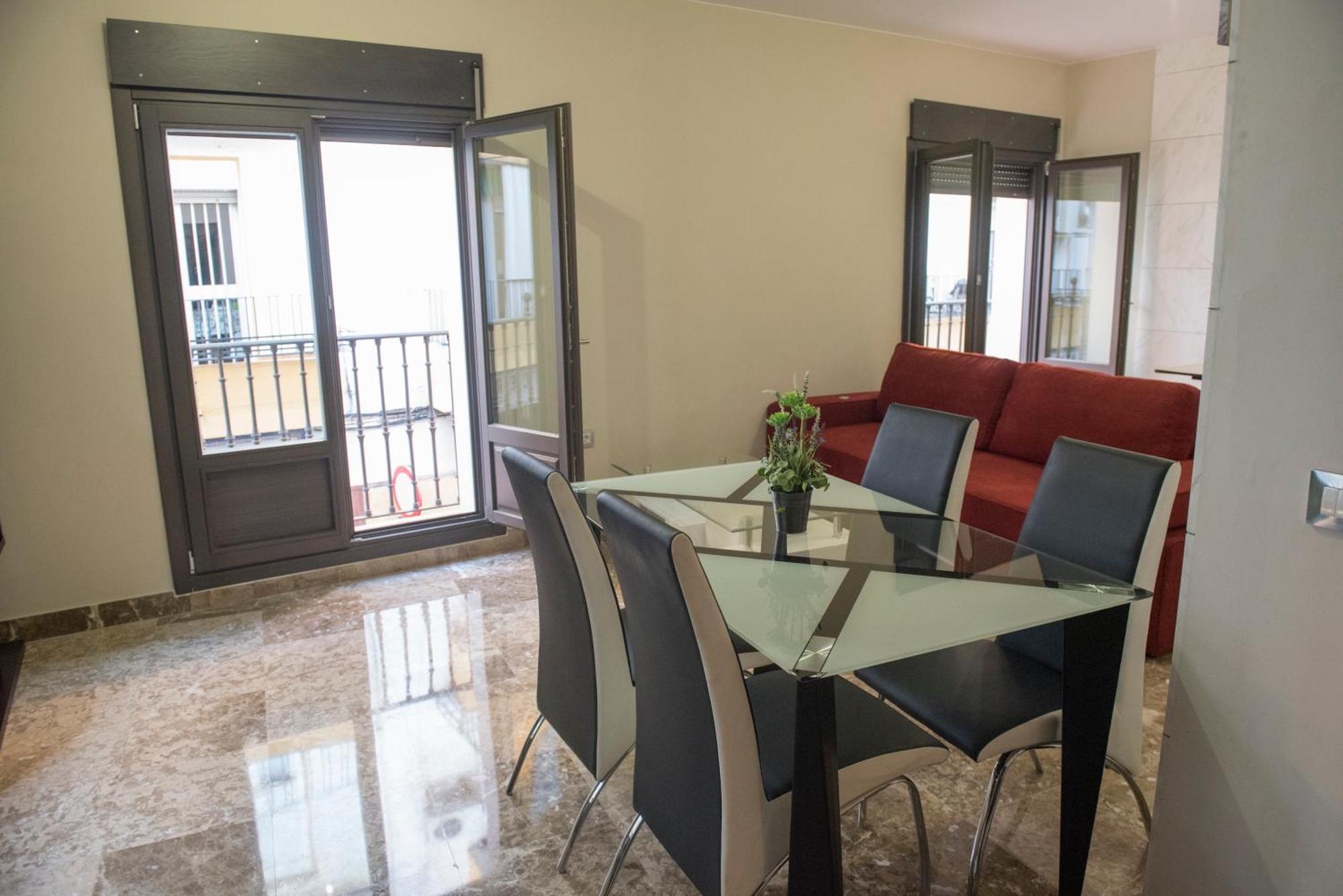 Apartamentos Luxury Puente De Triana Sevilla Eksteriør billede