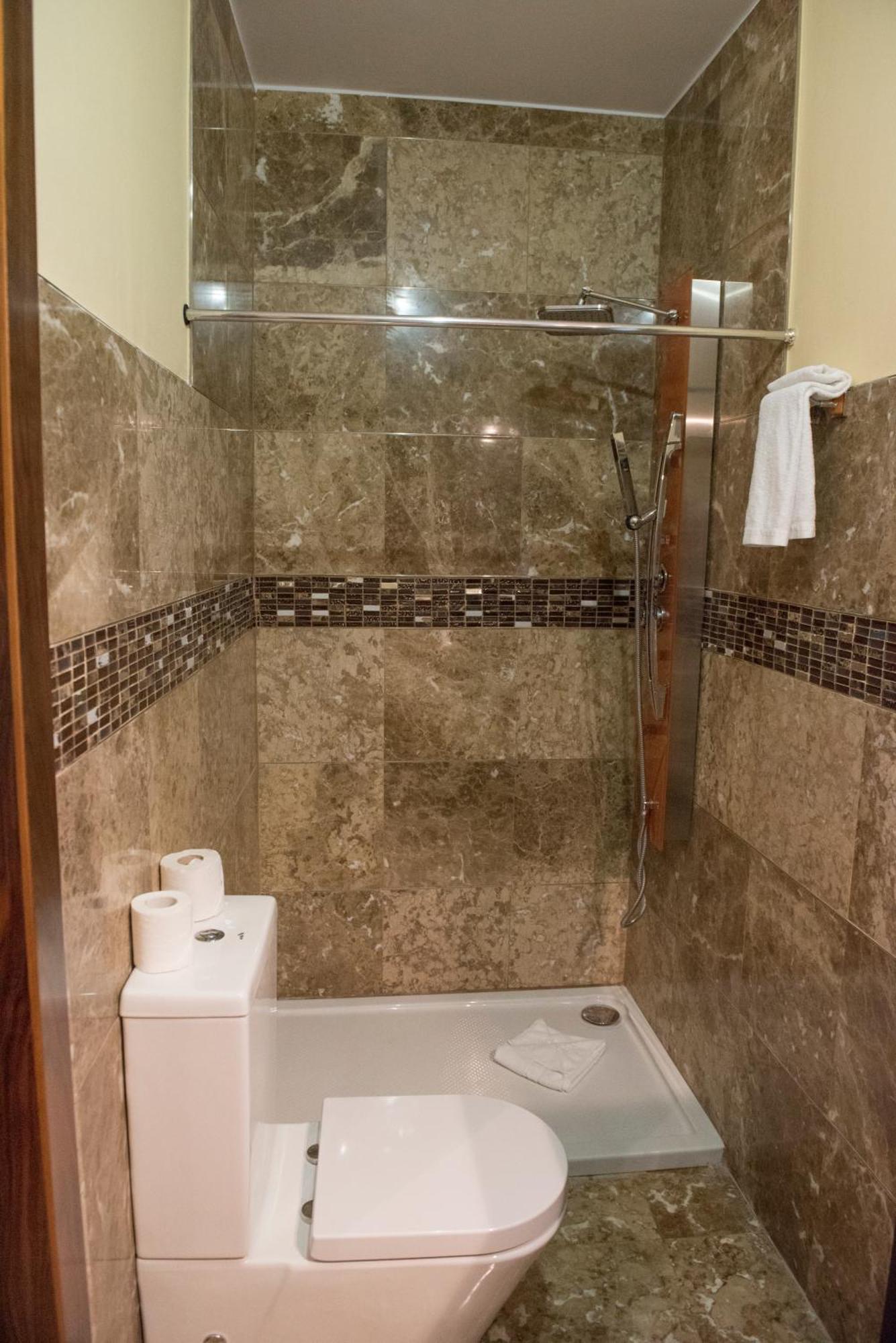 Apartamentos Luxury Puente De Triana Sevilla Eksteriør billede