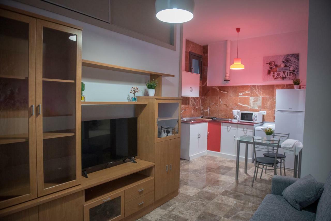 Apartamentos Luxury Puente De Triana Sevilla Eksteriør billede