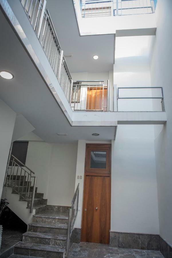 Apartamentos Luxury Puente De Triana Sevilla Eksteriør billede