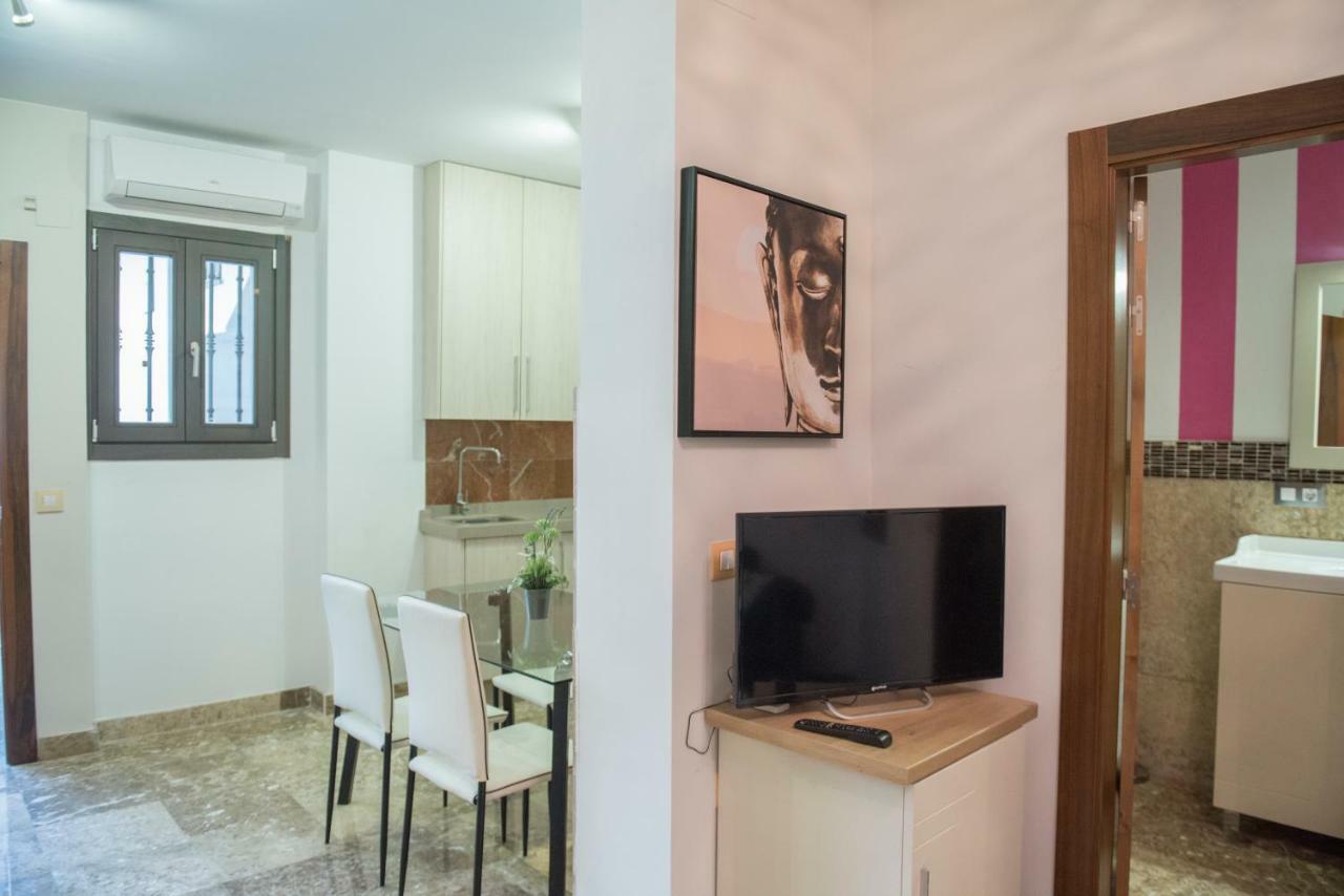 Apartamentos Luxury Puente De Triana Sevilla Eksteriør billede